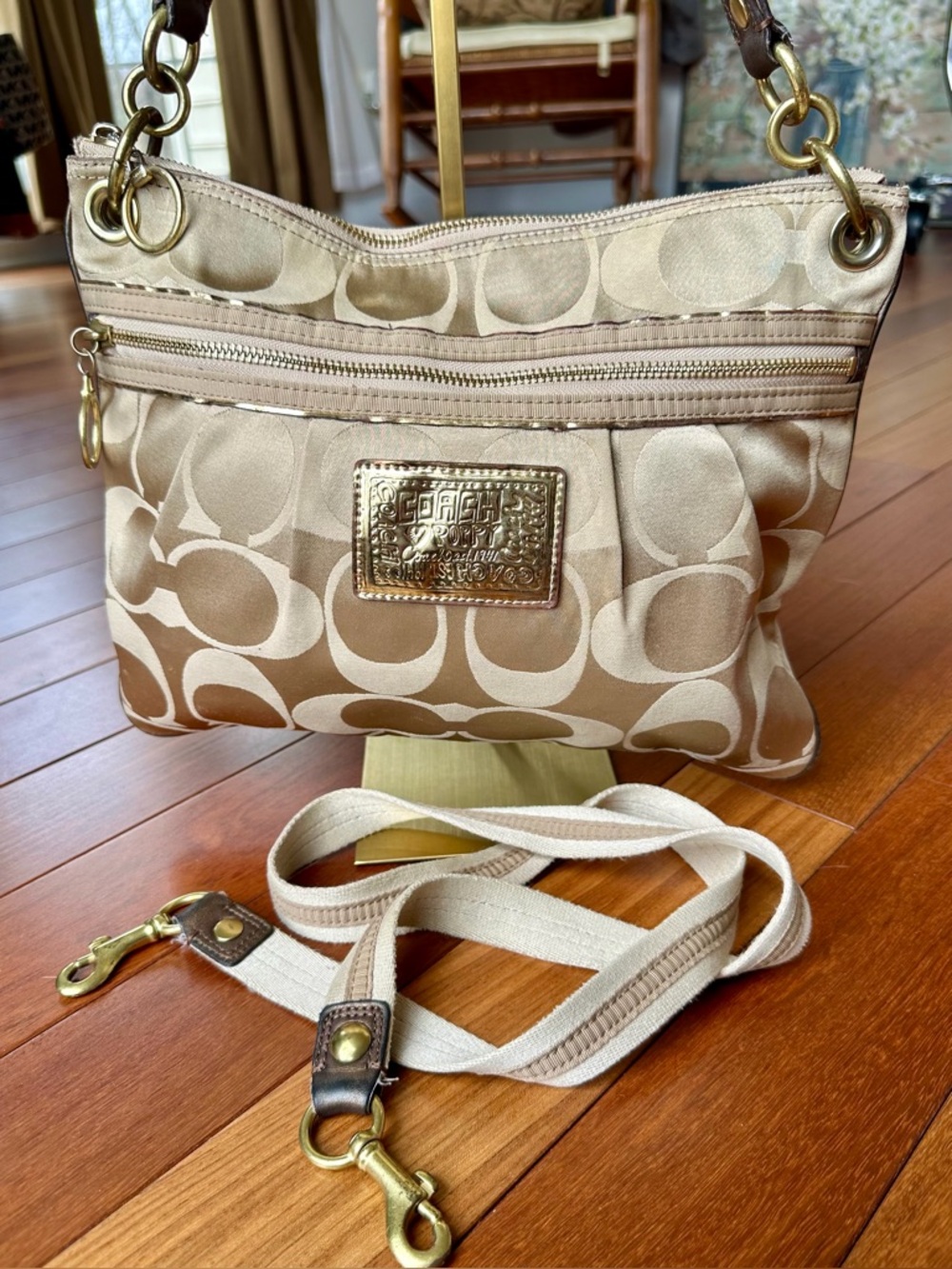 Coach Poppy Signature 2-Way Shoulder Bag with Signature Jacquard "C" Pattern - Picture 2 of 13